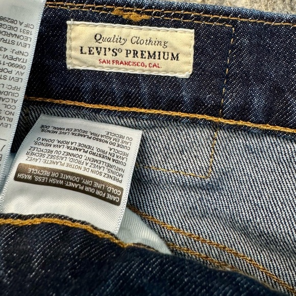 Levi's Blue Straight Jeans with Authentic Distressing - Picture 3 of 5
